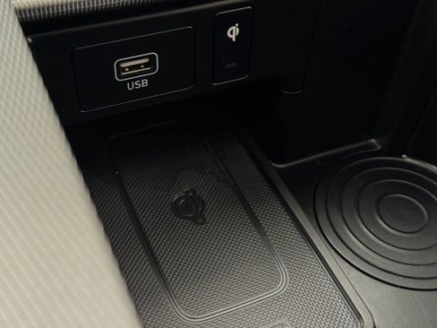 Used 2022 Hyundai Palisade Calligraphy image 36