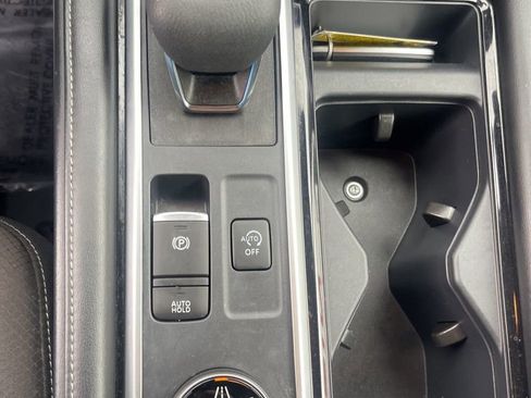 Certified 2024 Nissan Pathfinder SL image 18