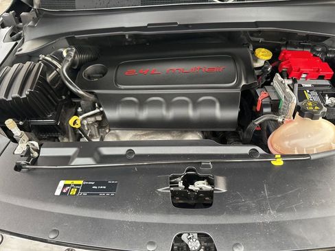 Used 2019 Jeep Compass Limited AWD/4WD image 9