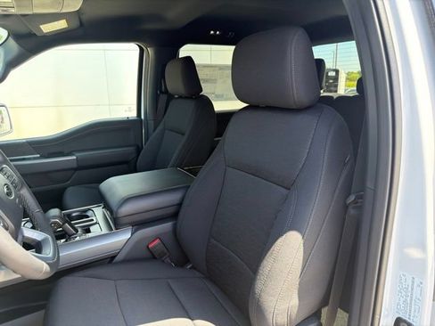 New 2026 Ford F150 XLT w/ XLT Black Appearance Package AWD/4WD image 16