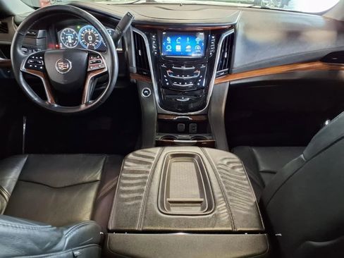 Used 2015 Cadillac Escalade Premium AWD/4WD image 18