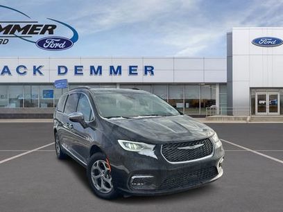 Used 2022 Chrysler Pacifica Limited