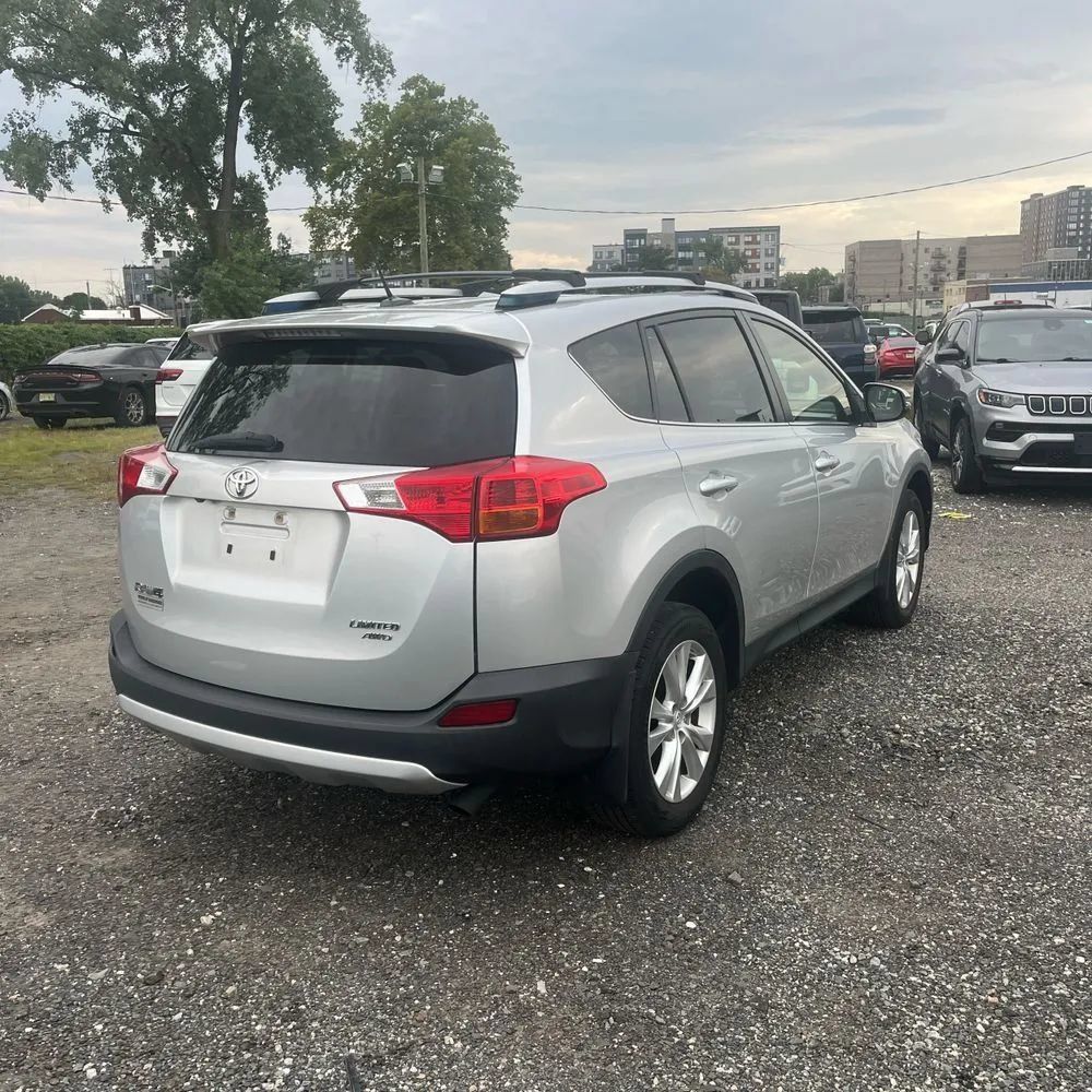 Used 2015 Toyota RAV4 Limited w/ Outdoor Package AWD/4WD image 8