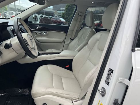 Used 2018 Volvo XC90 T5 Momentum w/ Convenience Package AWD/4WD image 28