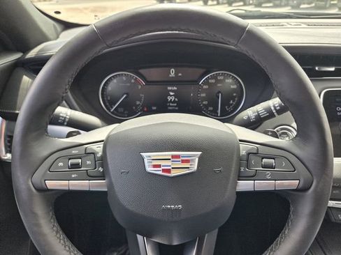 Used 2023 Cadillac XT4 Premium Luxury FWD image 27