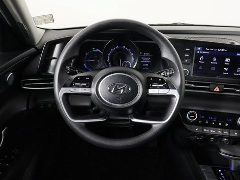 Used 2022 Hyundai Elantra Blue FWD image 7