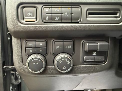 Used 2023 Chevrolet Tahoe RST w/ Luxury Package AWD/4WD image 14