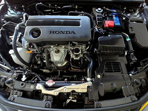 Used 2025 Honda Civic Sport image 18