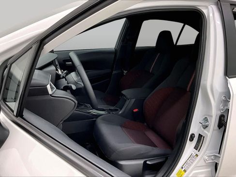 Used 2026 Toyota Corolla SE FWD image 8