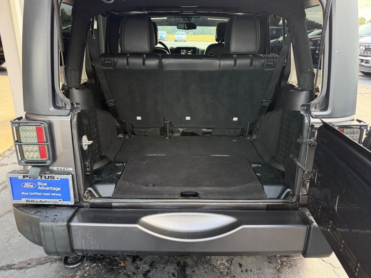 Used 2016 Jeep Wrangler Unlimited Sport AWD/4WD image 5