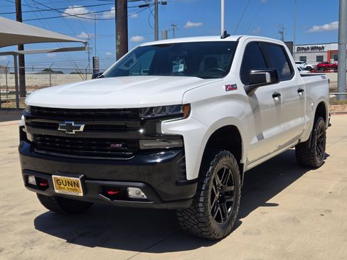 Certified 2022 Chevrolet Silverado 1500 LT Trail Boss w/ Safety Package AWD/4WD image 3