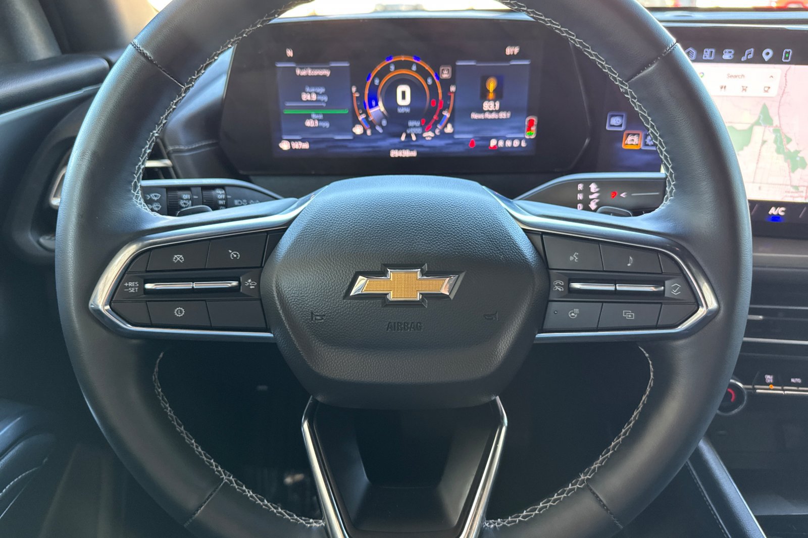 Used 2026 Chevrolet Traverse LT FWD image 36