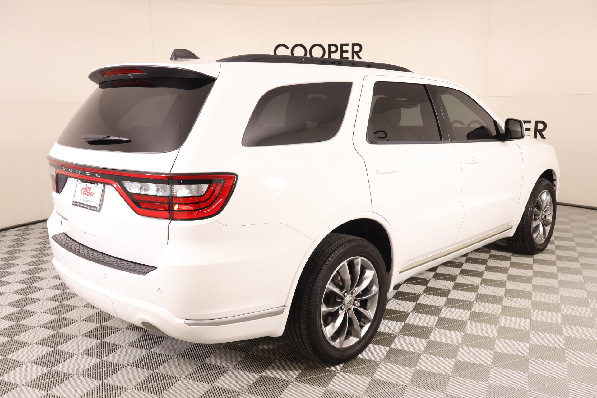 Used 2022 Dodge Durango SXT w/ Anodized Platinum Package AWD/4WD image 20