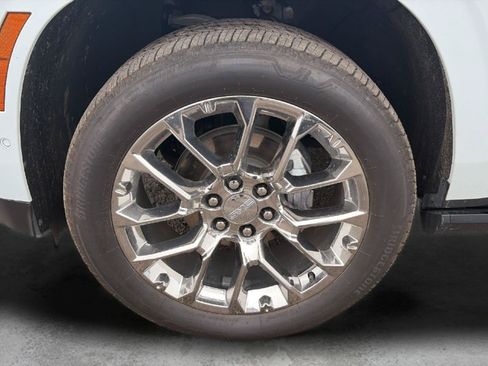 Used 2026 GMC Yukon Denali w/ Sun & Power Step Package AWD/4WD image 9