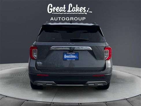 Used 2023 Ford Explorer XLT w/ Equipment Group 202A image 4
