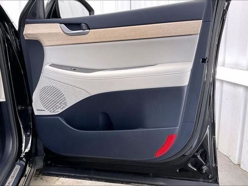 Certified 2025 Hyundai Palisade Limited AWD/4WD image 22