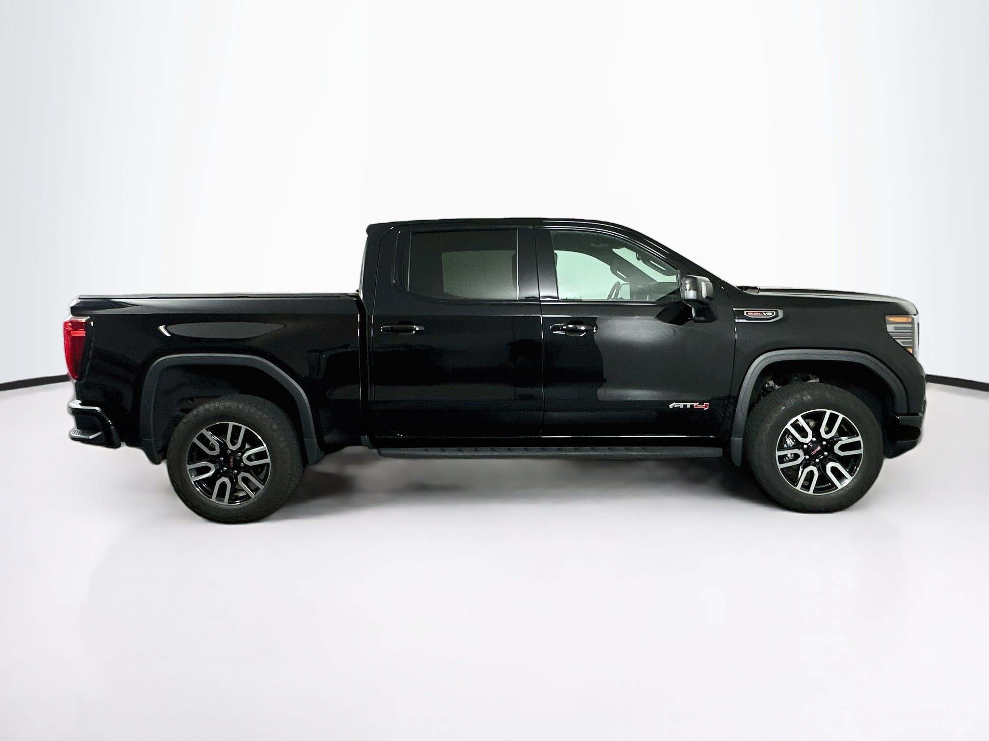Used 2023 GMC Sierra 1500 AT4 w/ AT4 Preferred Package AWD/4WD image 10