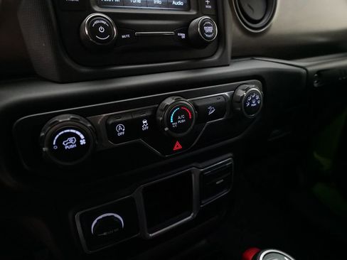 Used 2018 Jeep Wrangler Unlimited Sport AWD/4WD image 20