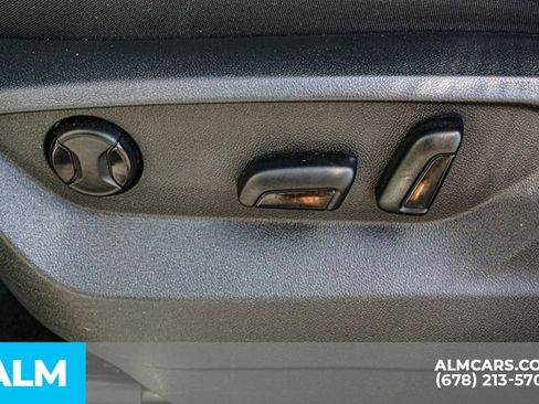 Used 2024 Volkswagen Atlas Cross Sport SE image 51