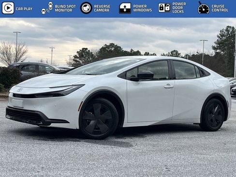 Used 2024 Toyota Prius LE image 1