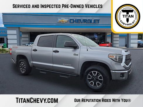 Used 2018 Toyota Tundra SR5 image 1