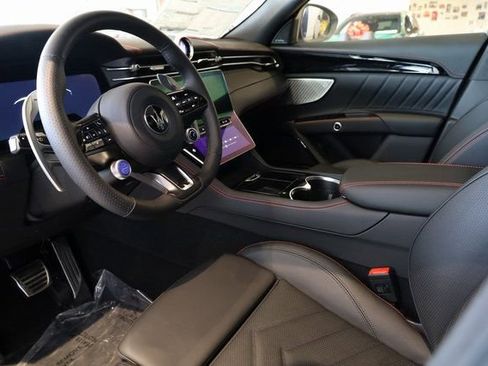 New 2024 Maserati Grecale Modena image 7