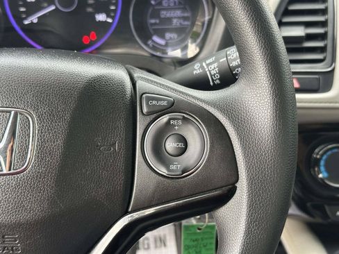 Used 2019 Honda HR-V LX image 17