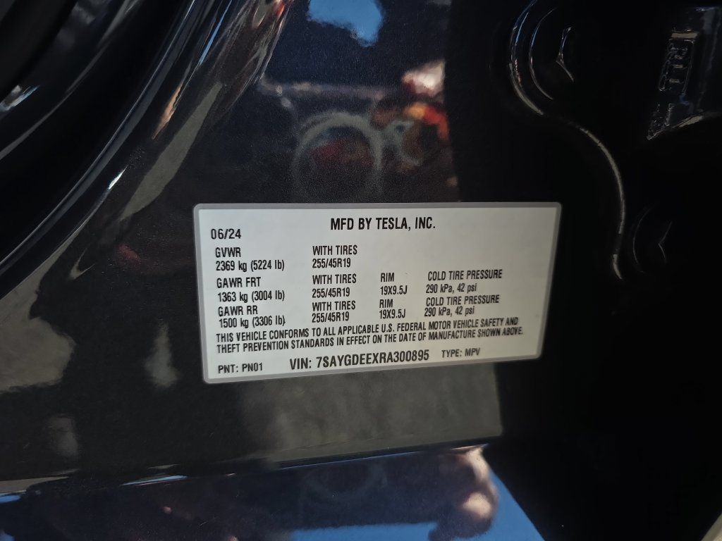 Used 2024 Tesla Model Y Long Range AWD/4WD image 20