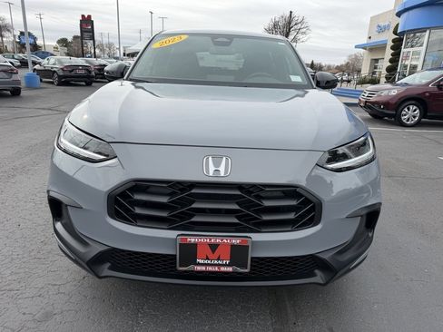 Used 2023 Honda HR-V Sport image 8