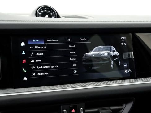 New 2026 Porsche Cayenne image 18