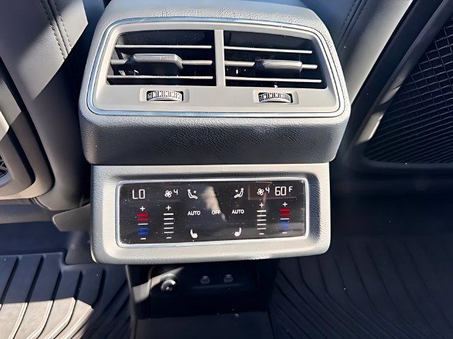 Used 2024 Audi Q8 e-tron Premium Plus w/ Premium Plus Package AWD/4WD image 26