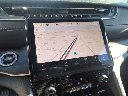 New 2025 Jeep Grand Cherokee L Limited w/ Trailer Tow Package image 18