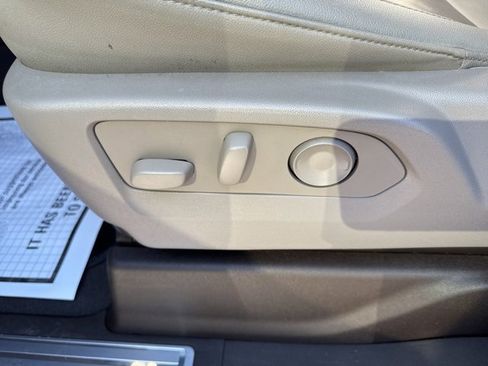 Used 2022 GMC Sierra 1500 SLT w/ SLT Convenience Package image 31