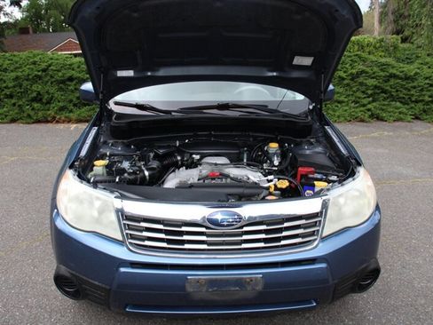 Used 2010 Subaru Forester 2.5X Premium w/ Popular Equipment Group 1A AWD/4WD image 19