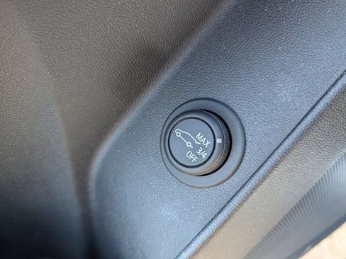 Used 2024 Chevrolet Equinox LT AWD/4WD image 19