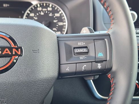 Used 2025 Nissan Rogue SV AWD/4WD image 31