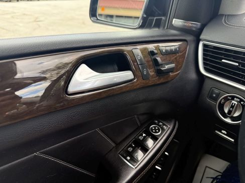 Used 2015 Mercedes-Benz GL 450 4MATIC image 40