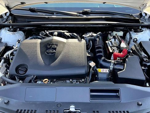 Used 2018 Toyota Camry XSE image 35