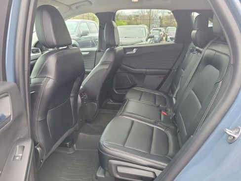 Used 2023 Ford Escape Platinum AWD/4WD image 25