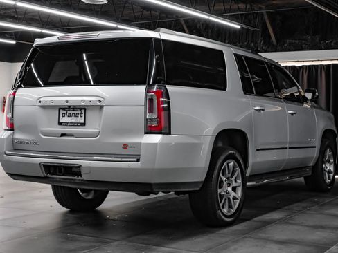 Used 2020 GMC Yukon XL Denali RWD image 10