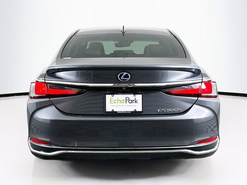 Used 2022 Lexus ES 300h ES 300h Luxury w/ Accessory Package 2 image 7