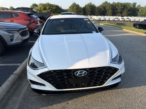 Used 2021 Hyundai Sonata SEL Plus w/ Preferred Accessory Package FWD image 3