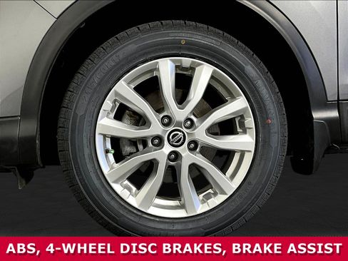 Used 2022 Nissan Rogue Sport SV AWD/4WD image 32