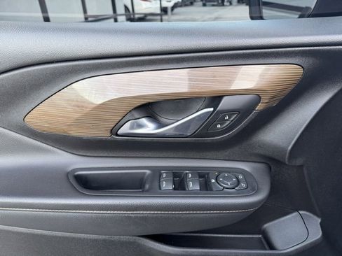 Used 2019 GMC Terrain SLE w/ Driver Convenience Package image 12