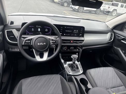 New 2026 Kia Seltos LX image 6