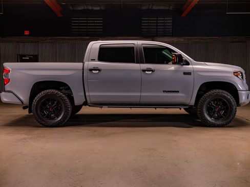 Used 2020 Toyota Tundra SR5 w/ TRD 18" Wheel Package AWD/4WD image 10