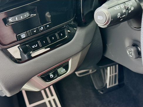 Used 2023 Lexus RX 500h F Sport AWD/4WD image 10