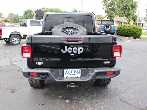 Used 2021 Jeep Gladiator Overland AWD/4WD image 23