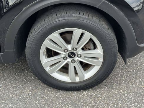 Used 2017 Kia Sportage LX w/ LX Popular Package AWD/4WD image 6
