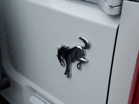 New 2025 Ford Bronco Base image 8